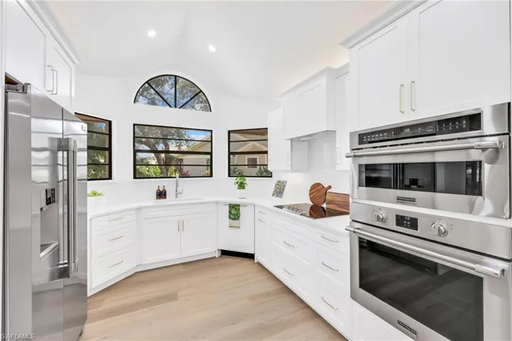 34  Water Oaks  WAY, Naples, FL 34105