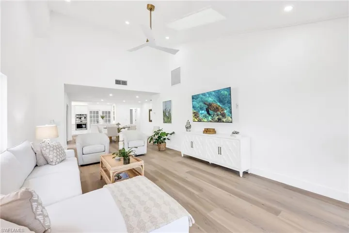 34  Water Oaks  WAY, Naples, FL 34105