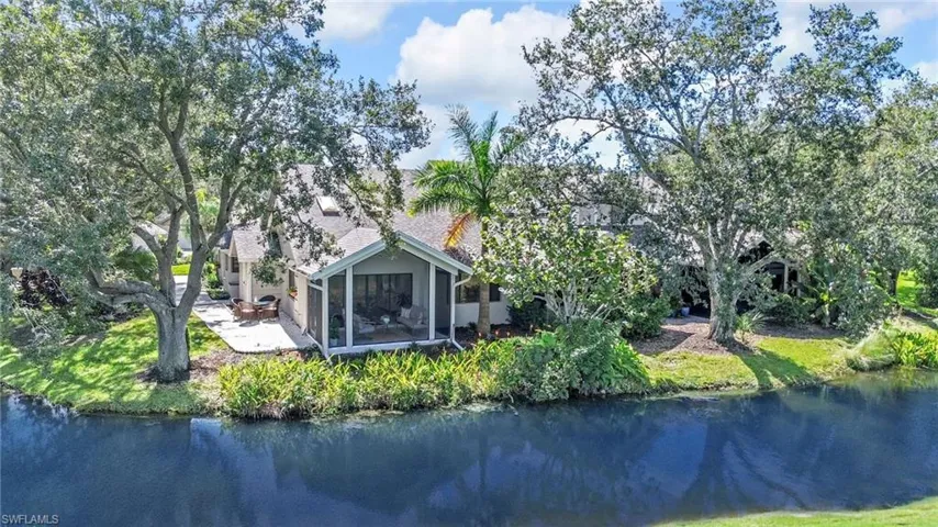 34  Water Oaks  WAY, Naples, FL 34105