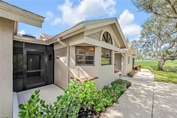 34  Water Oaks  WAY, Naples, FL 34105