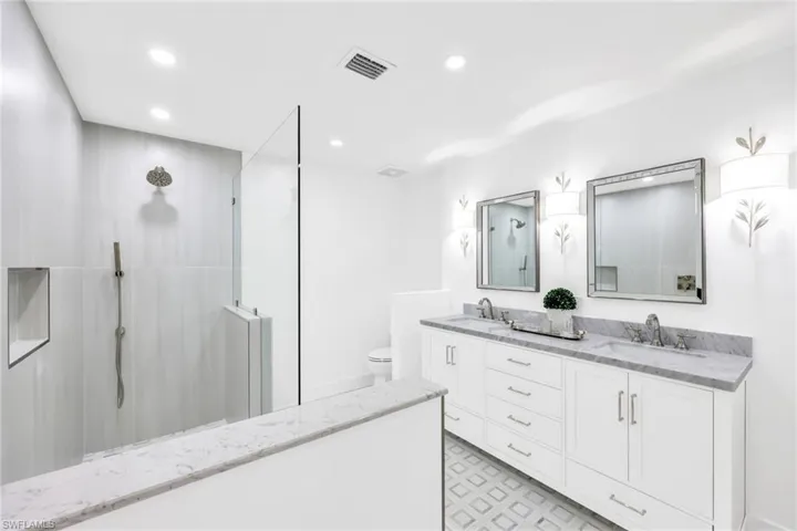 34  Water Oaks  WAY, Naples, FL 34105