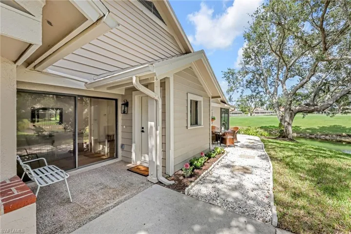 34  Water Oaks  WAY, Naples, FL 34105