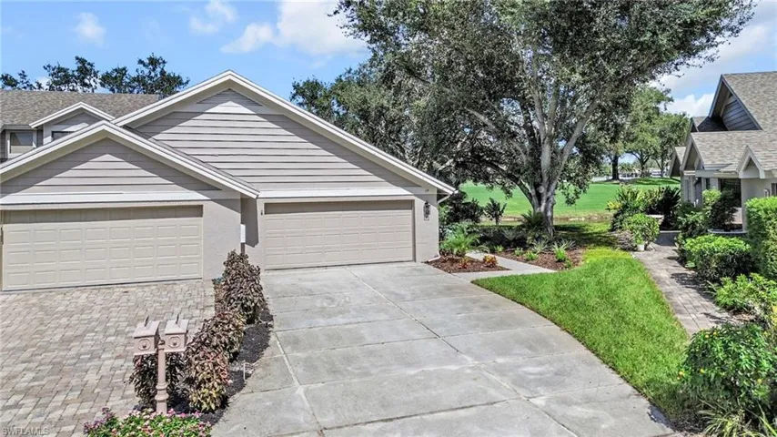 34  Water Oaks  WAY, Naples, FL 34105