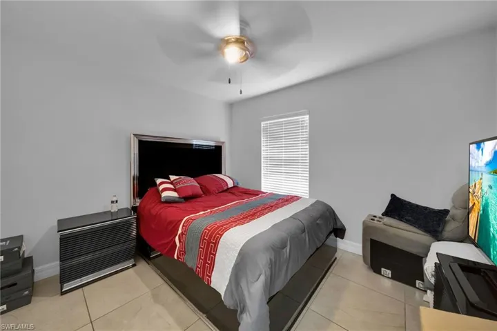 1502 Se 2nd Pl, Cape Coral, Florida 33990