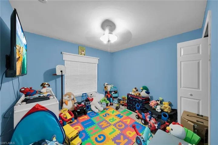 1502 Se 2nd Pl, Cape Coral, Florida 33990