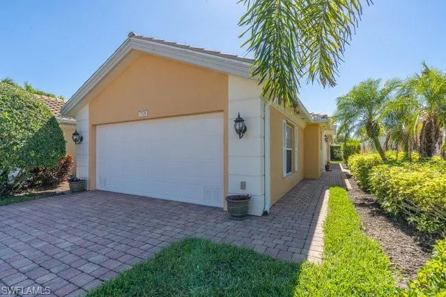 7520 Firenze LN, Naples, FL 34114,225028429