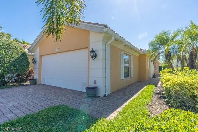 7520 Firenze LN, Naples, FL 34114,225028429