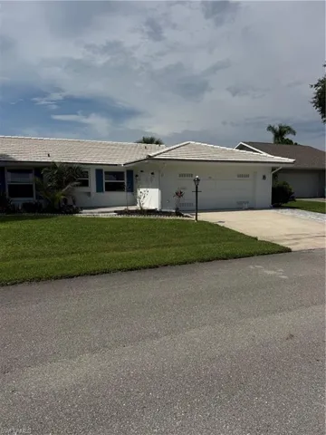 30 Maui Cir 30, Naples, Florida 34112