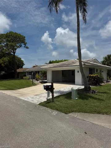 30 Maui Cir 30, Naples, Florida 34112