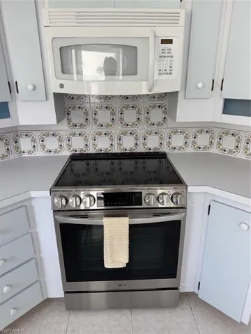 30 Maui Cir 30, Naples, Florida 34112