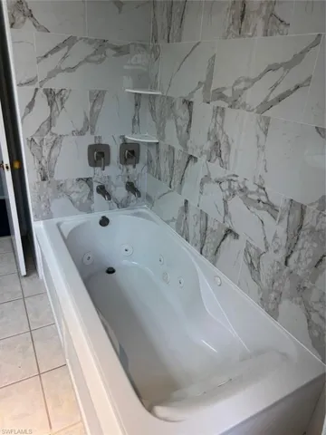 30 Maui Cir 30, Naples, Florida 34112