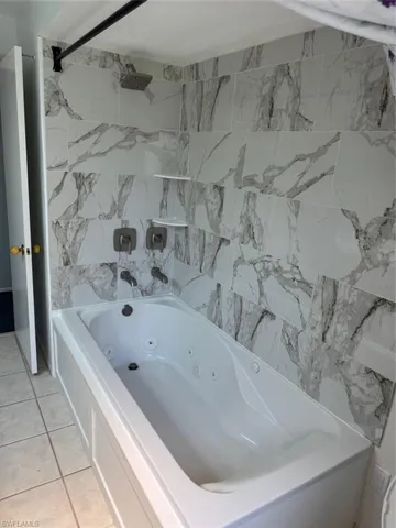 30 Maui Cir 30, Naples, Florida 34112