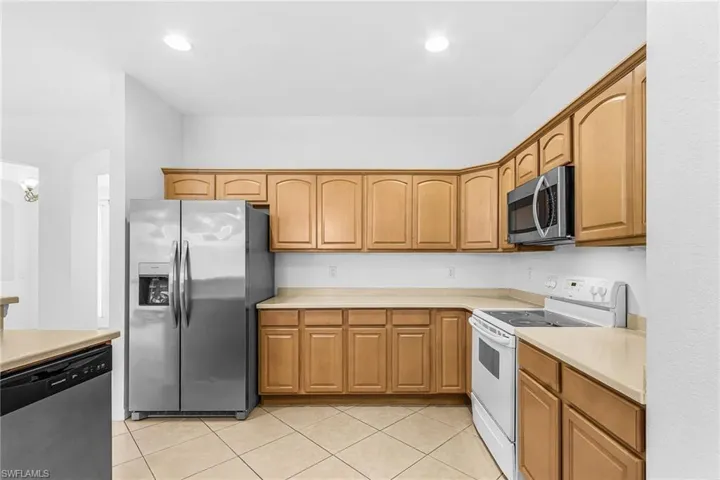 831 Nw 30th St, Cape Coral, Florida 33993