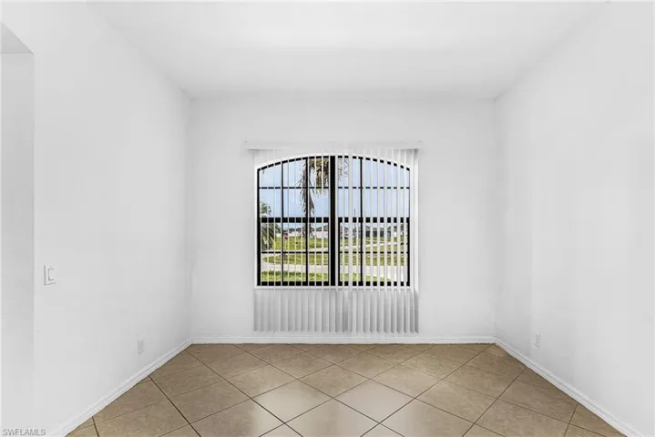 831 Nw 30th St, Cape Coral, Florida 33993