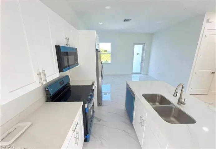 2504 71st St W, Lehigh Acres, Florida 33971