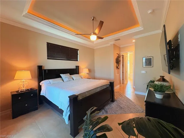 LARGE MASTER SUITE