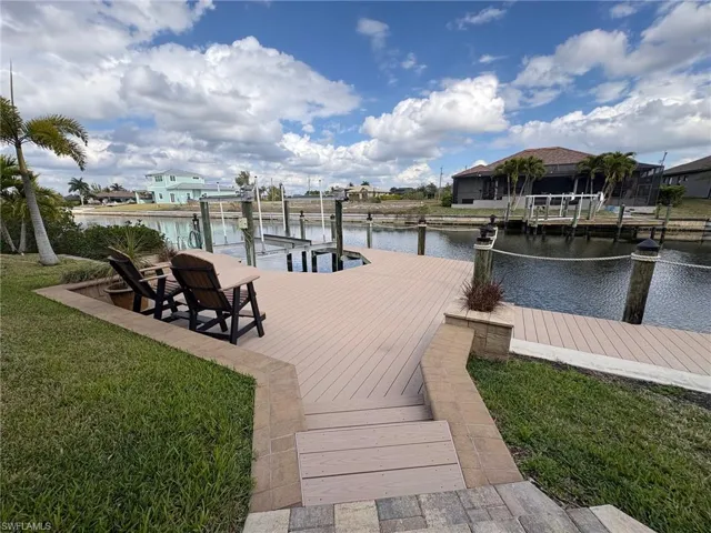 DOCK WITH 10k LB LIFT, WATER AND SEWER AT THE DOCK