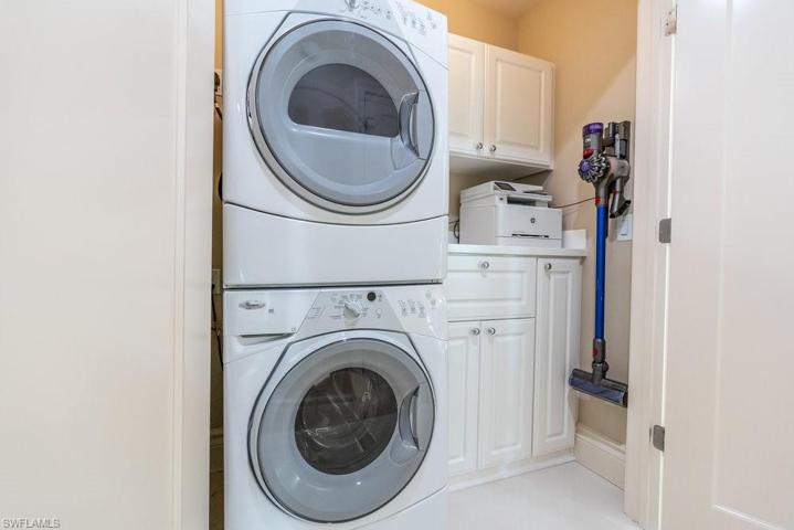Laundry in unit