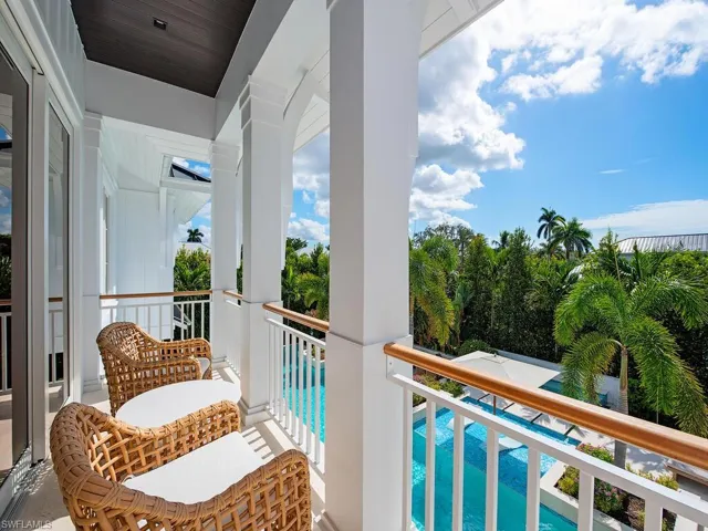 1675 Gordon Dr, Naples, Florida 34102