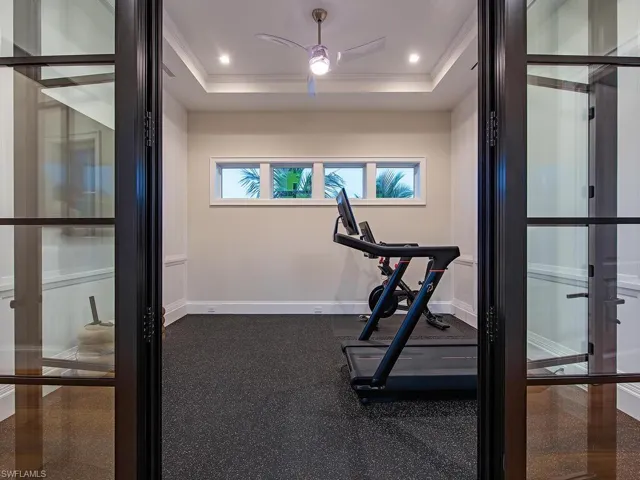 1675 Gordon Dr, Naples, Florida 34102