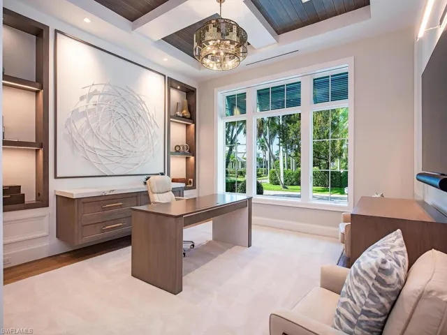 1675 Gordon Dr, Naples, Florida 34102