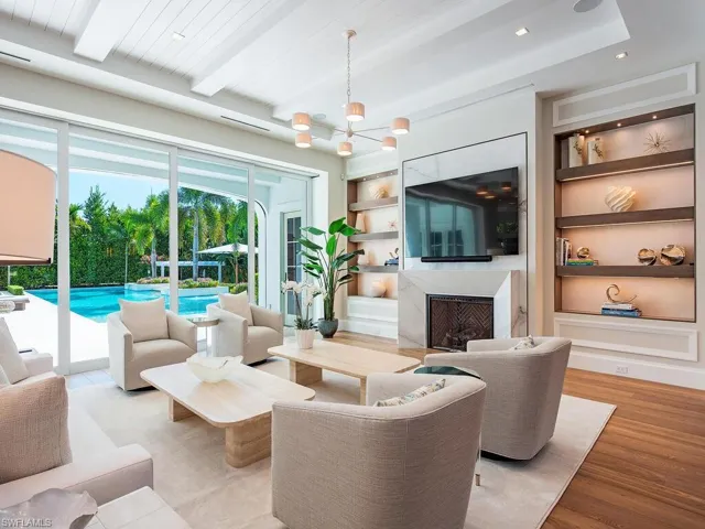 1675 Gordon Dr, Naples, Florida 34102