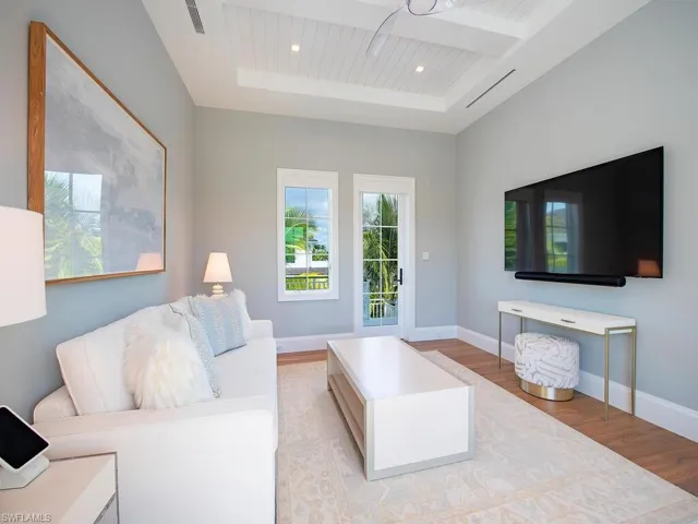 1675 Gordon Dr, Naples, Florida 34102