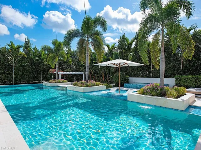 1675 Gordon Dr, Naples, Florida 34102