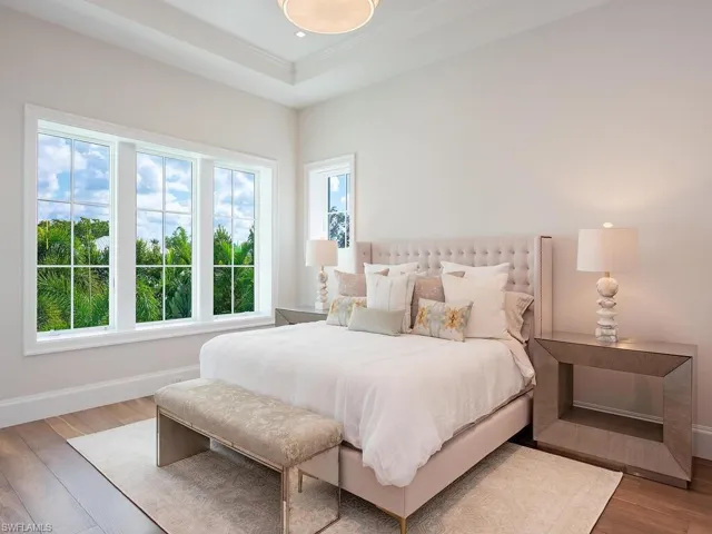 1675 Gordon Dr, Naples, Florida 34102