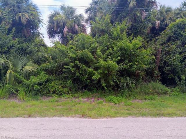 821  Porter E ST, Lehigh Acres, FL 33974