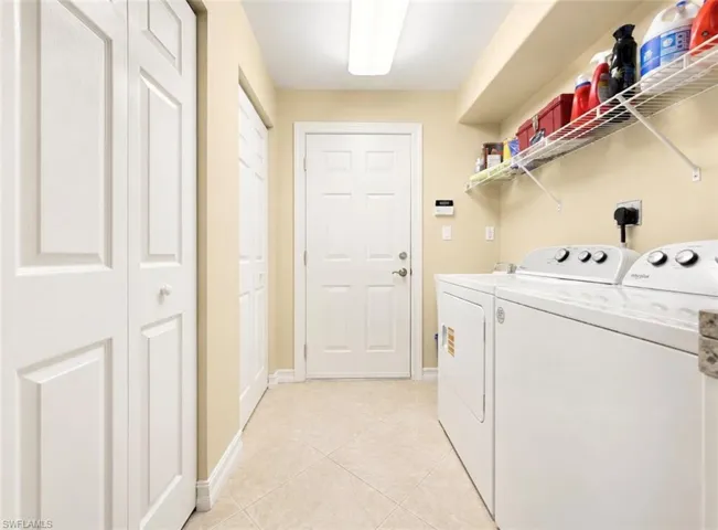 1277 Rialto Way 102, Naples, Florida 34114