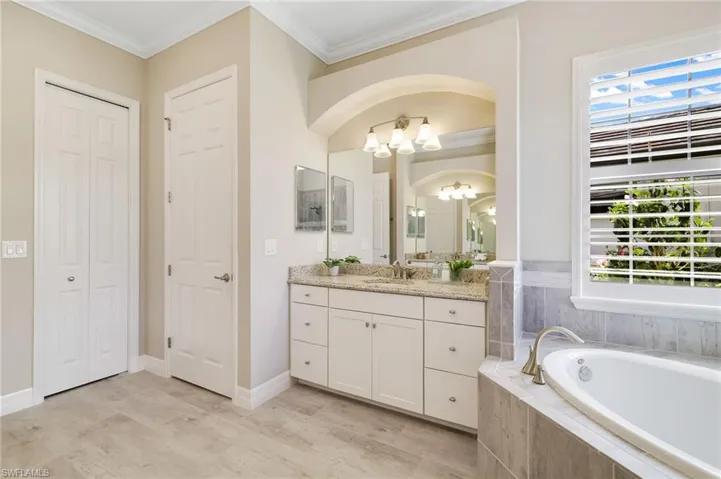 Dual vanities