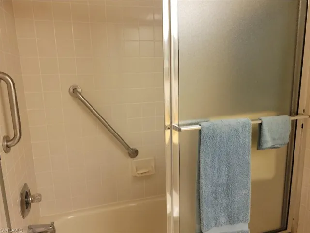 Guest bath with tub and shower