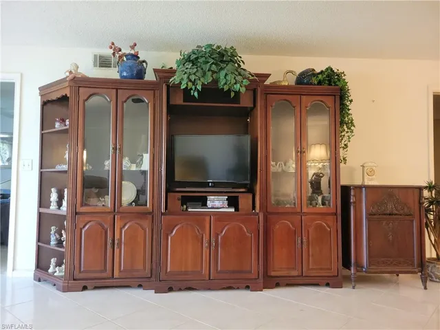 5932  Cranbrook  WAY, Naples, FL 34112