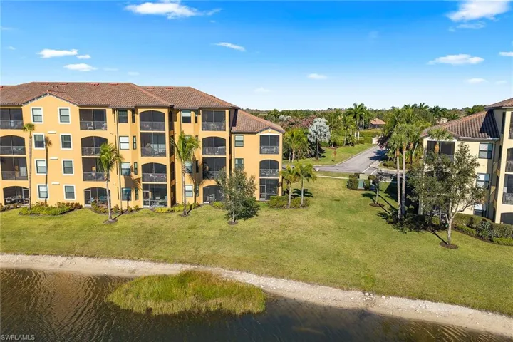 9723  Acqua  CT, Naples, FL 34113