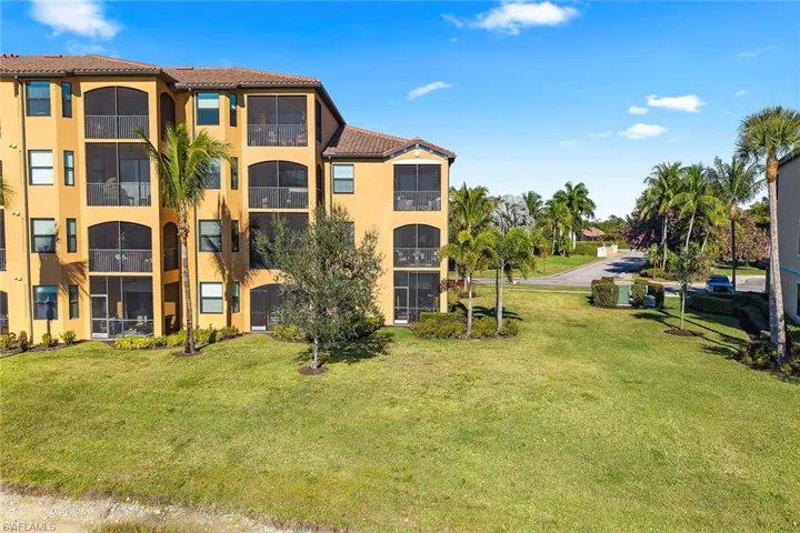 9723  Acqua  CT, Naples, FL 34113