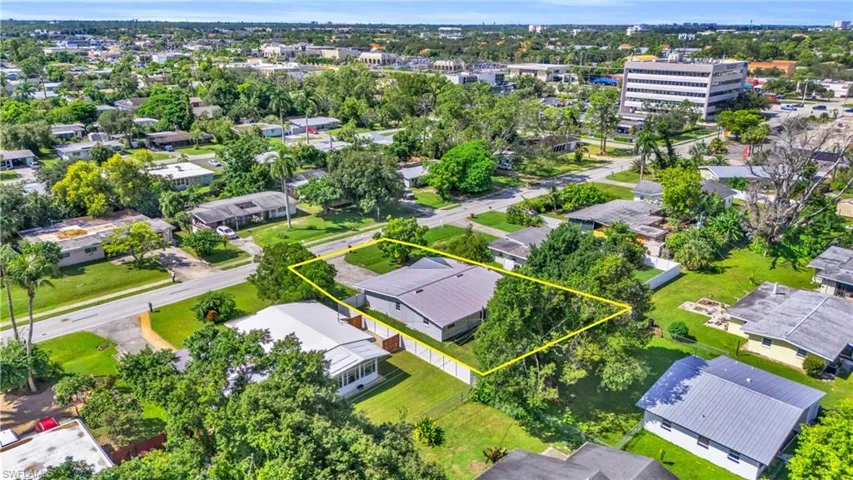 Birds eye view of property