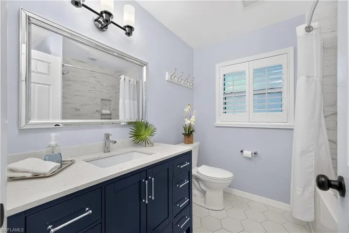 5573 Amoroso Dr, Fort Myers, Florida 33919