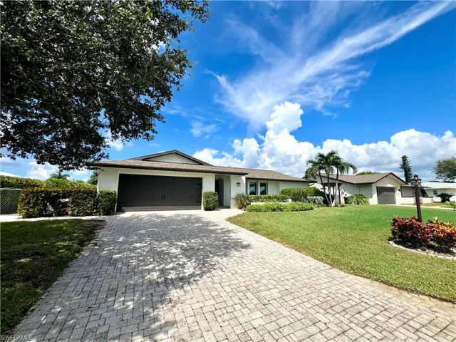 5573 Amoroso Dr, Fort Myers, Florida 33919