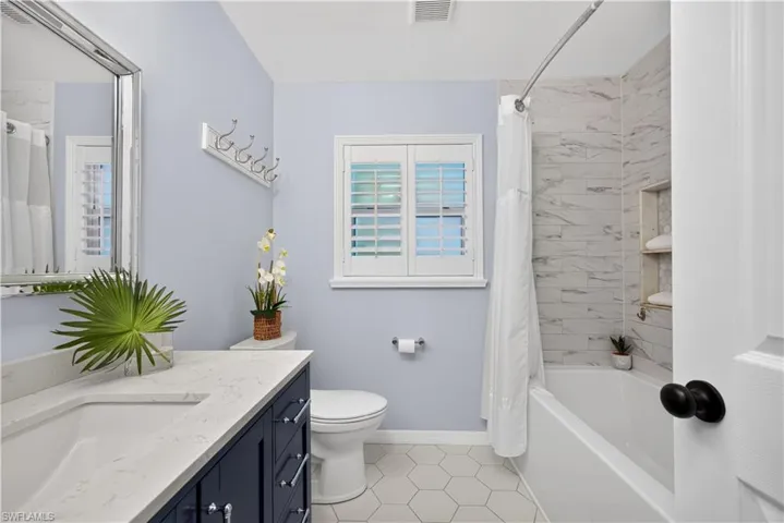 5573 Amoroso Dr, Fort Myers, Florida 33919
