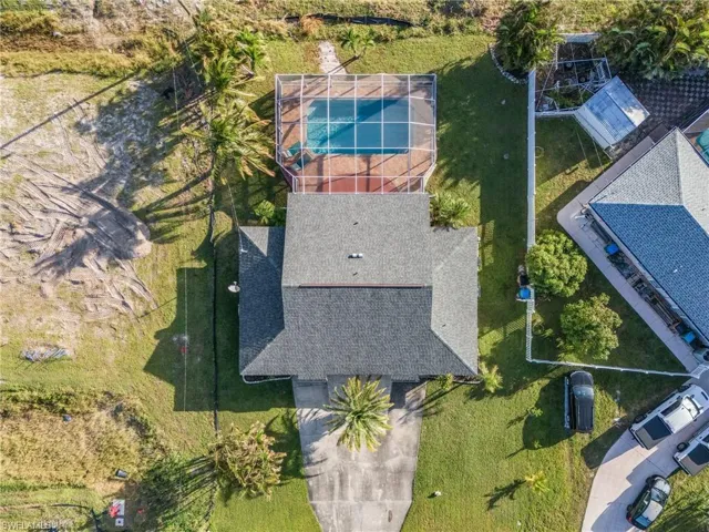 Aerial view of property and surrounding area