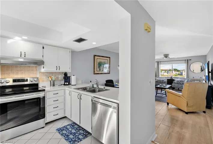 11250 Caravel Cir 306, Fort Myers, Florida 33908
