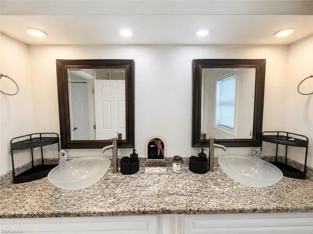 Guest Bathroom #2 (In-law Suite)