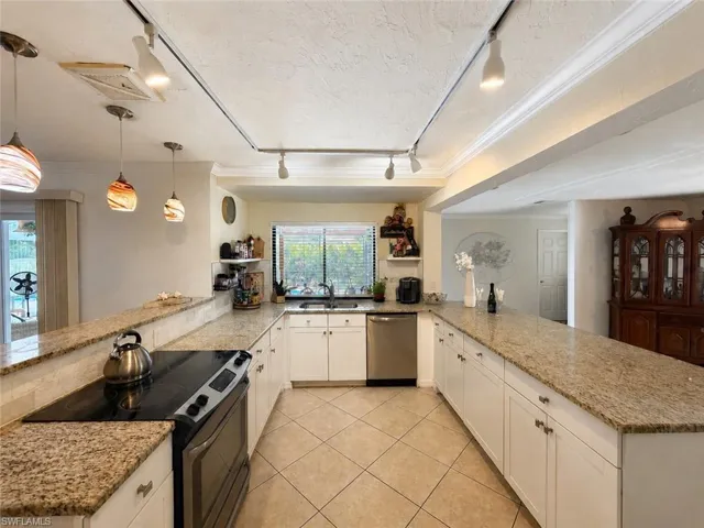 1631 Se 20th St, Cape Coral, Florida 33990