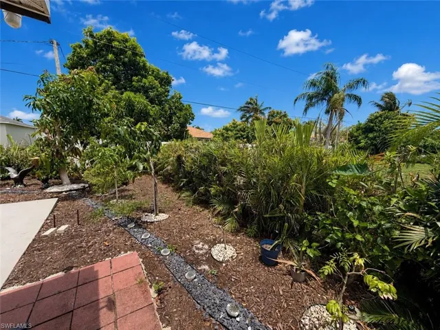 1631 Se 20th St, Cape Coral, Florida 33990