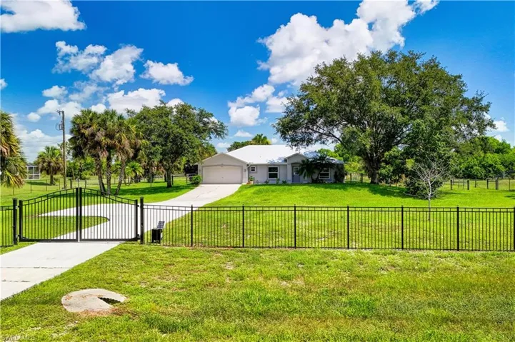 921 47th Ave Ne, Naples, Florida 34120