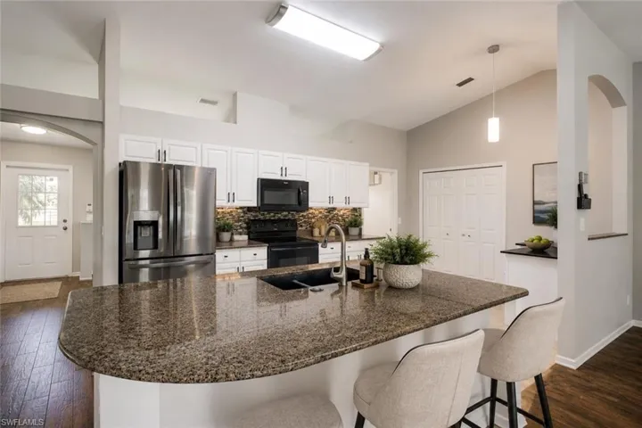 921 47th Ave Ne, Naples, Florida 34120