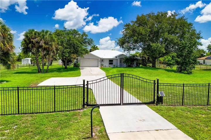 921 47th Ave Ne, Naples, Florida 34120