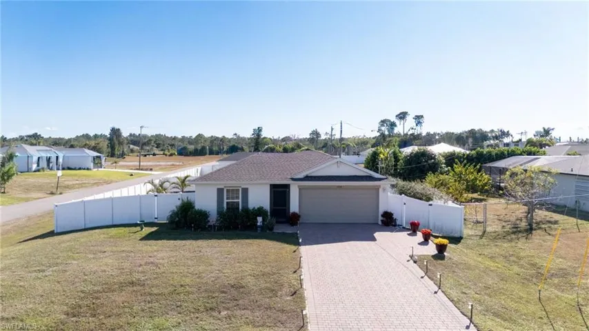 1728 S Gator Cir