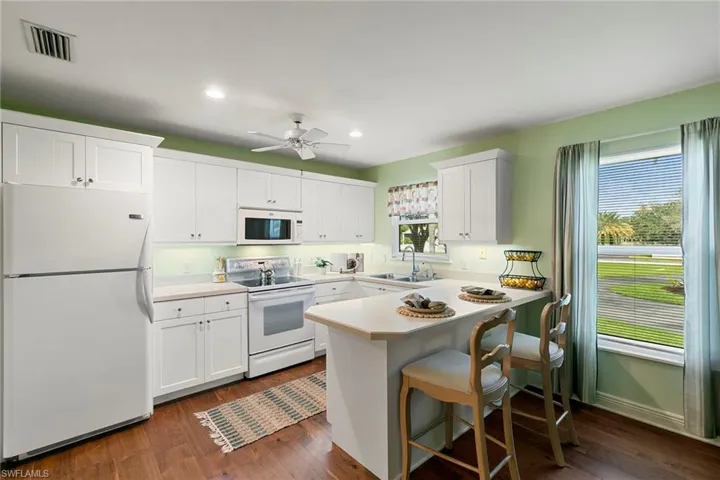 6460 Hidden Oaks Ln, Naples, Florida 34119